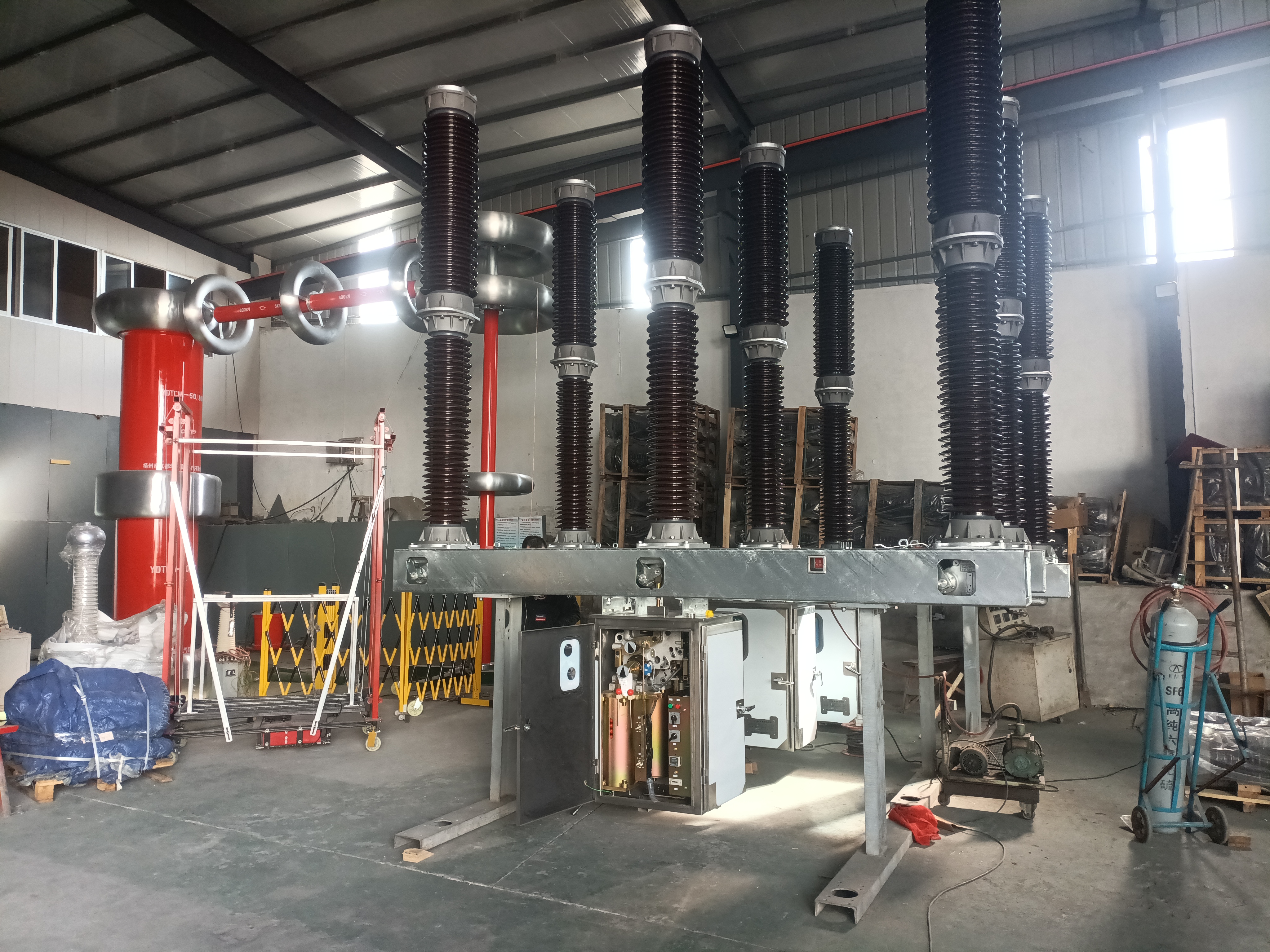 Nucleul sistemului de alimentare de înaltă tensiune-întrerupător SF6